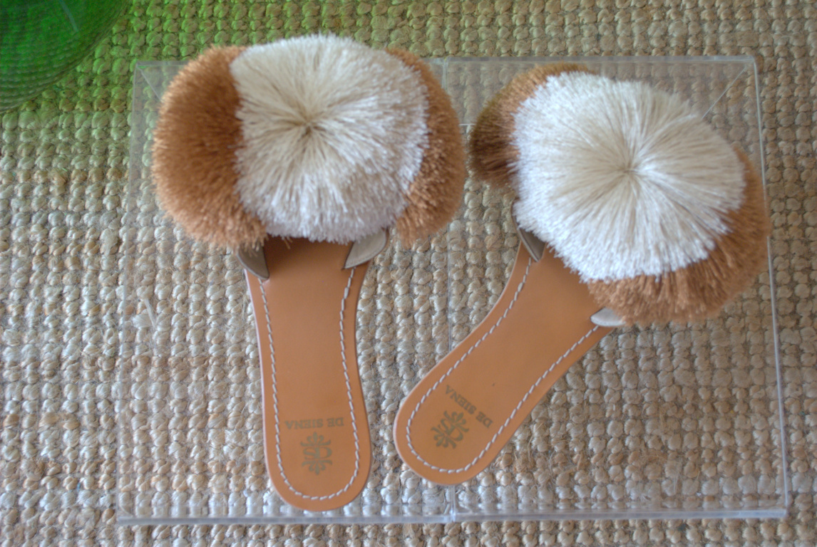 Khira pom pom flat Nen   Bellagio