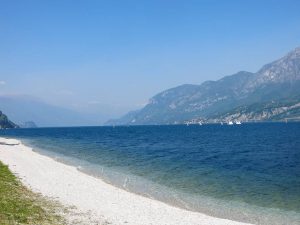 lake como beach